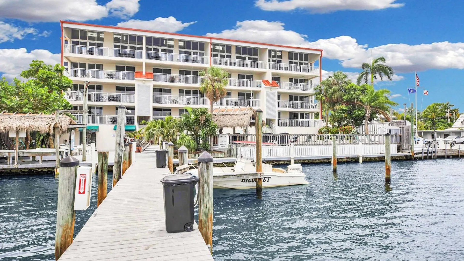 Holiday home Curacao - Large 2X2 Waterfront Condo Great View Pool & Dock Key West
